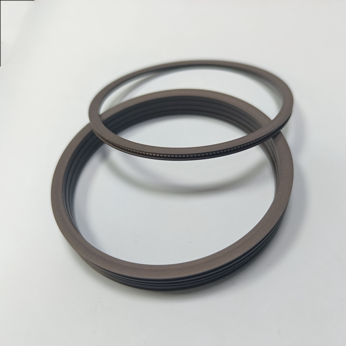 端面外向泛塞封