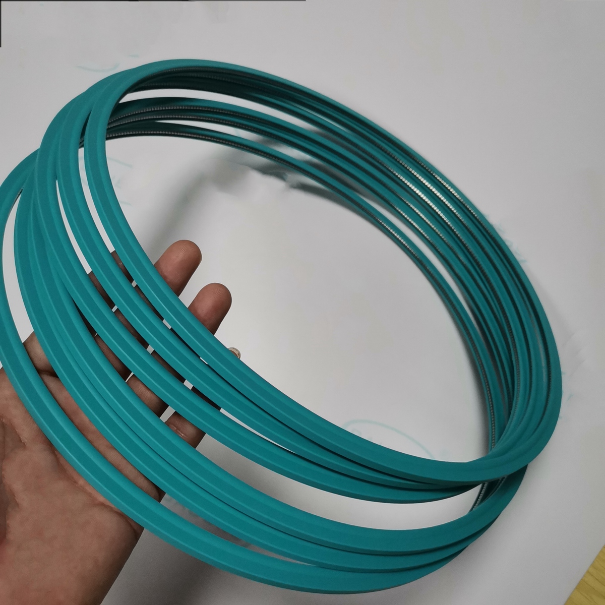 端面内向泛塞封